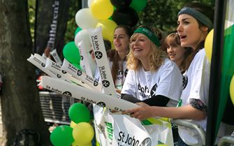 London Marathon St John Ambulance supporters